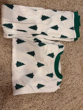 100% cotton Christmas pajamas. Crewcuts White Pajama Top with Green Ribbed Trim